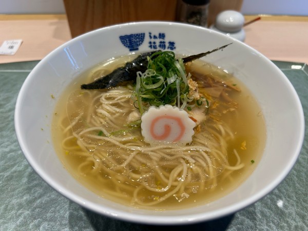 「塩らぁ麺980円」@らぁ麺 花萌葱の写真