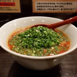 勝浦式坦々麺　３辛