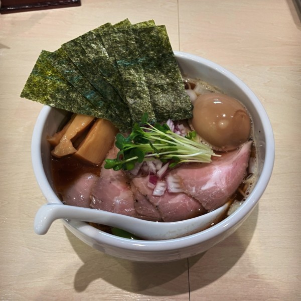 「特製炭火焼鯵煮干そば」@煮干中華そば ぜくうの写真