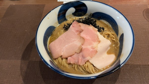 「濃厚煮干しそば」@食撃の琥煌の写真