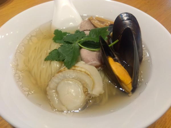 「（限定2 ）しじみ・ホタテ・ムール貝中華そば¥980」@寿製麺よしかわ 坂戸店の写真