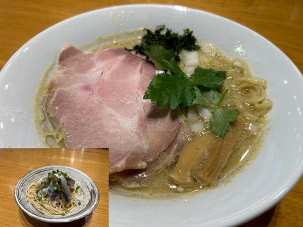 「【限定】濃厚牡蠣そば990円、いわしそば450円」@寿製麺よしかわ 坂戸店の写真