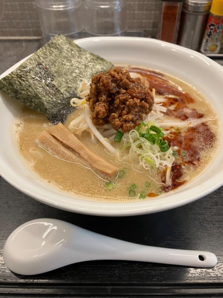 「辛味噌ラーメン大盛り（1000円）」@麺や あらたの写真