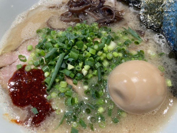 「特製ラーメン+替え玉」@ラーメン凪 豚王 渋谷店の写真