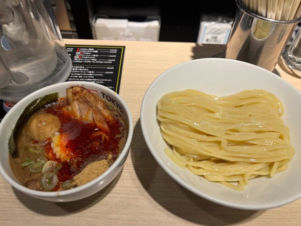 「特製辛つけ麺(濃厚)+炙りチャーシュー」@TOKYO UNDER GROUND RAMEN 頑者の写真