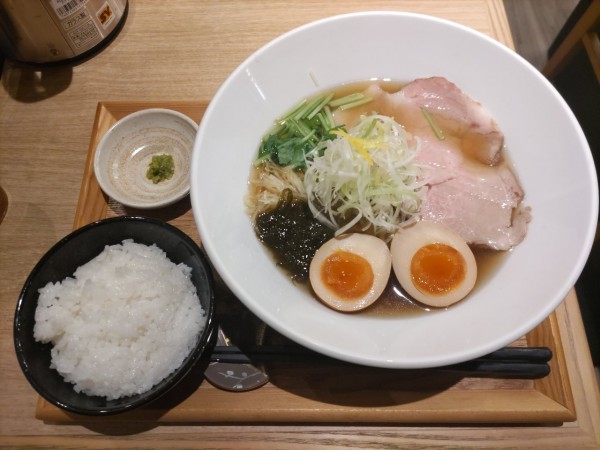 「すっぽんラーメン白」@和バル 白金魚の写真