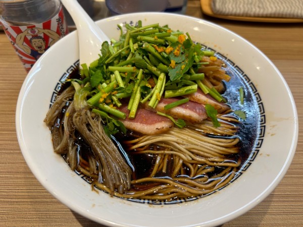 「【限定】鴨セリ中華そば(醤油)1500円+怪奇酒×2本」@ROCK'ANDOの写真