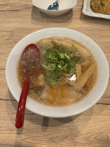 「博多中華そば」@麺屋おおやまの写真