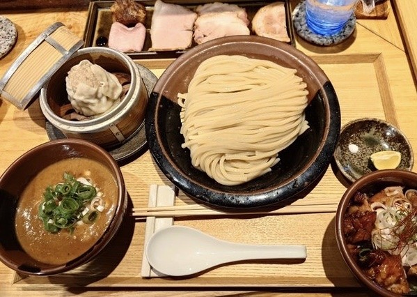 「つけ麺　全部　焼売」@中華蕎麦 とみ田の写真