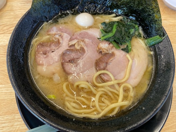 「MAXらーめん」@横浜家系ラーメン 慶家の写真