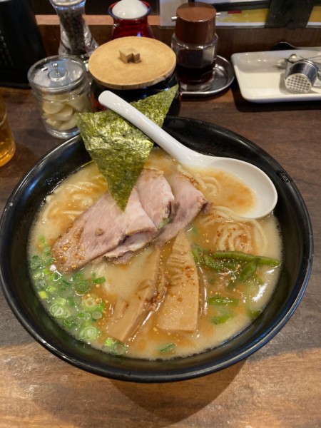「七志ラーメン　ネギ豚どん」@七志 とんこつ編 大倉山店の写真