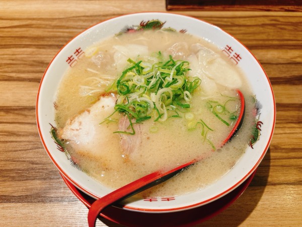 「元祖ワンタンメン」@博多荘の写真