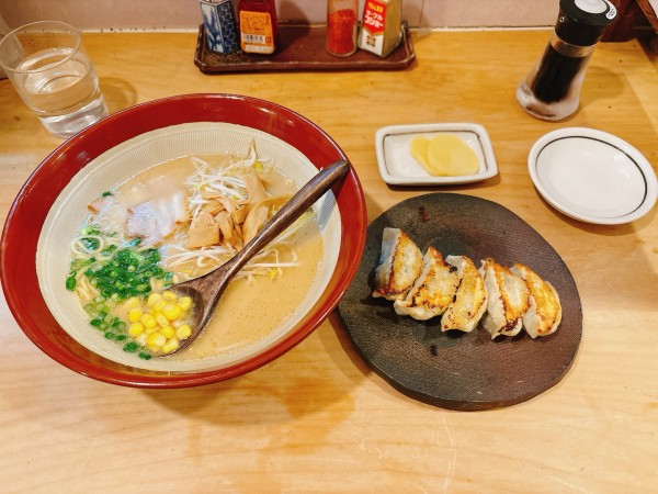 「ラーメン＋餃子」@わらじの写真