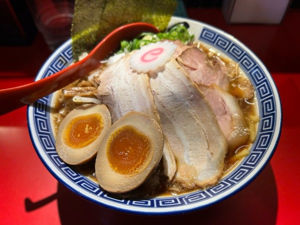 「特製背脂醤油ラーメン」@風は南からの写真