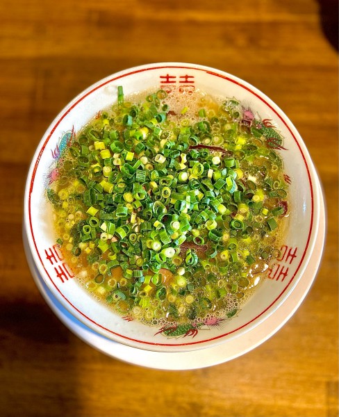 「豚骨ラーメン+ネギ」@ラーメン池田の写真