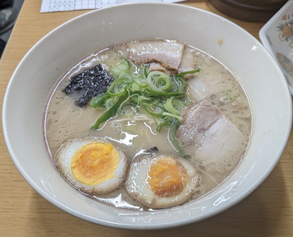 「チャーシューメンセット」@名代ラーメン亭 博多駅地下街店の写真