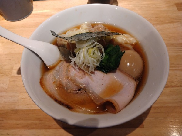 「手揉み中華そば(醤油)¥950+特製トッピング¥300-」@麦処 八と丁の写真