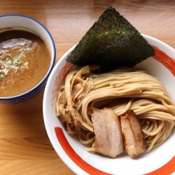 豚骨魚介つけ麺￥９５０
