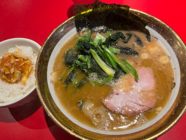 「ラーメン　玉子まぶし」@厚木家の写真