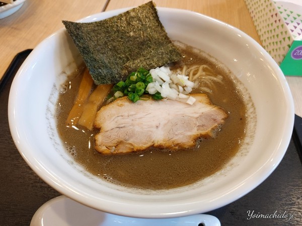 「とりにぼしラーメン」@麺や あらたの写真