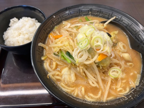 「【ランチメニュー】味噌タンメン(野菜増し)+小ライス840円」@埼玉タンメン 山田太郎 清瀬北口店の写真