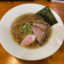 普通のラーメン　830円