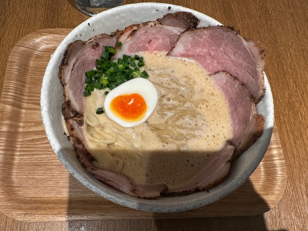 「しょうゆチャーシューメン」@ラーメン家 みつ葉 あべの出張所の写真