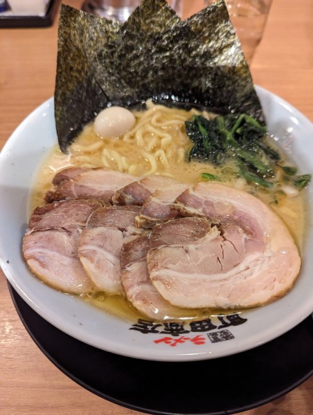 「チャーシュー麺+麺増し+ライス」@町田商店 新百合ヶ丘店の写真
