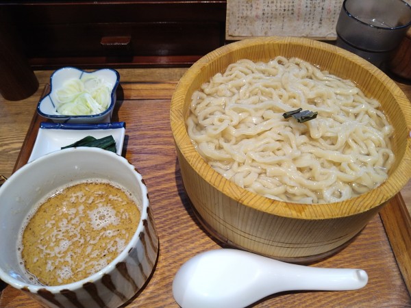 「釜揚げつけ麺錆（大）1100円」@炭火焼濃厚中華そば 威風堂道の写真