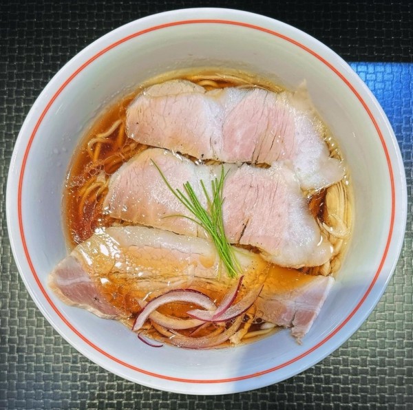 「豚一頭清湯麺（醤油）」@豚一頭 清湯麺の写真
