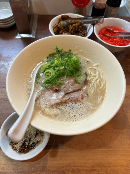 「博多豚骨ラーメン」@幸心堂の写真