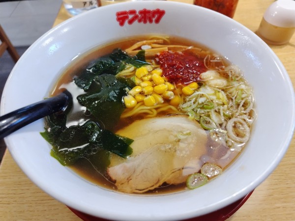 「ラーメン　＋特製豆板醤＆おろしニンニク：無料」@テンホウ 松本渚店の写真
