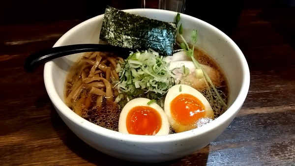 「中華そば（８５０円）＋味玉（１００円）」@中華そば 西のの写真