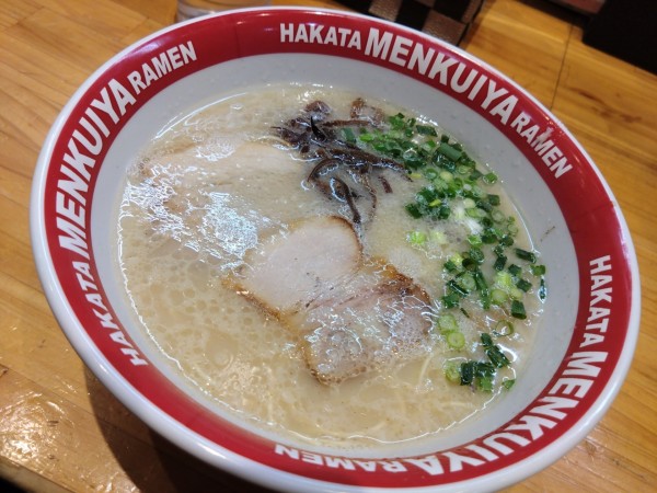 「博多ラーメン 650円」@めんくいや 青森松原店の写真