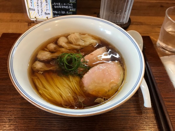 「特上醤油らぁ麺」@Ramen FeeLの写真