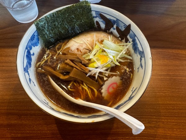 「醤油らーめん」@ちかみちらーめんの写真