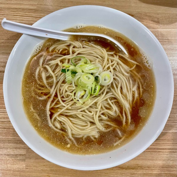 「比内鶏そば(中)850円」@自家製麺 伊藤 神田店の写真