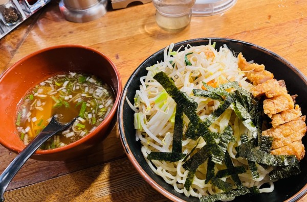 「ざる排骨（￥1080）＋野菜（￥100）」@万世橋酒場 秋葉原本店の写真