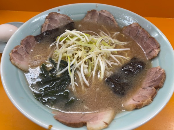 「ネギチャーシュー麺 中盛」@ラーメンショップYAMANAKA 福生店の写真