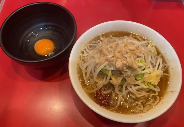 「【限定】味噌らーめん(ミニ)＋生卵」@麺屋 桐龍 久喜店の写真