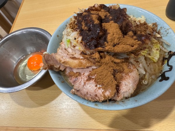 「小ラーメン➕おさかな天国➕生卵」@ラーメン二郎 八王子野猿街道店2の写真