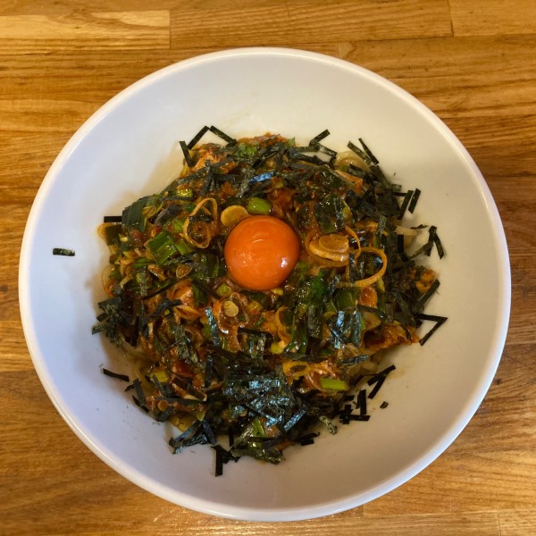 「ニラまぜそば 990円」@NOODLE BOWL MAZEの写真