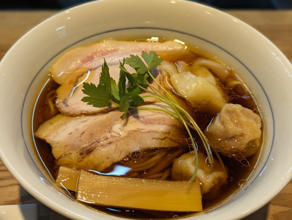 「ワンタン醤油らぁ麺」@Ramen Masamasaの写真