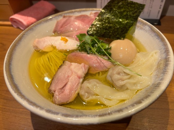 「特上塩らぁめん」@Japanese Ramen 五感の写真
