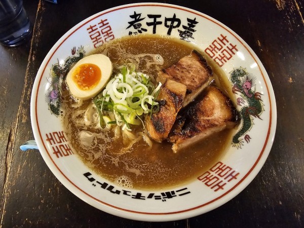 「【限定】焼き干し中華蕎麦　950円」@煮干結社 弘前店の写真