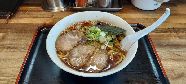 「手打ちラーメン　大盛」@豚平 本店の写真