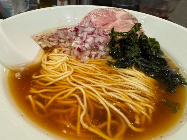 「淡麗＋ネギ増し」@麺や べらぼうの写真