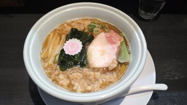 「燕三条風背脂煮干しらーめん」@らーめん 三極志の写真