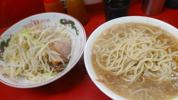 「麺増し大(ヤサイカラメ)￥1,000」@ラーメン二郎 京急川崎店の写真