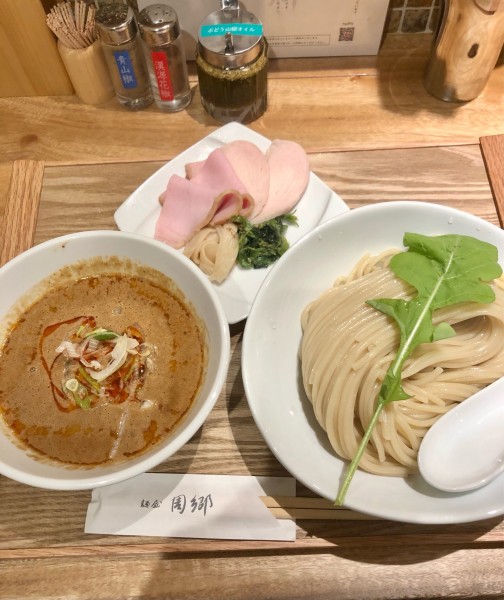 「赤つけ麺　大盛 1100+100円」@麺屋 周郷 神田店の写真